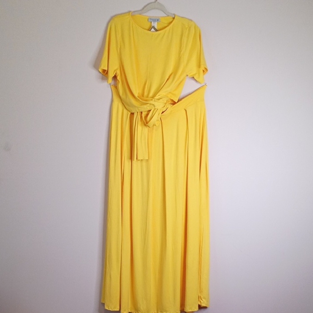 Elegant Yellow Maxi Dress